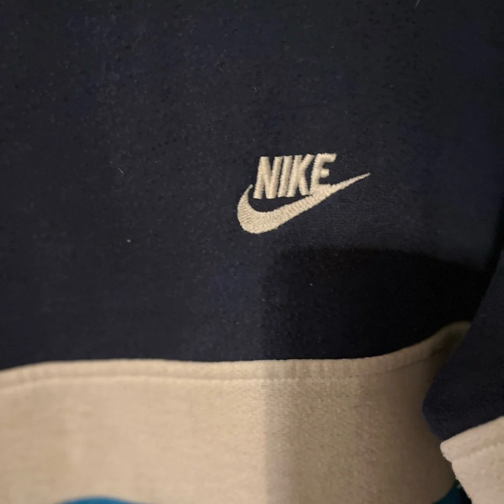 Nike Men's Navy and‎ Teal Crewneck Sweater 80s